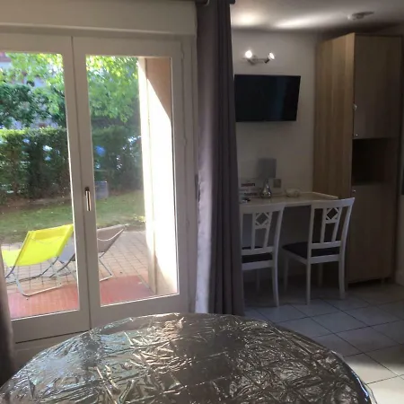 Le De 4*