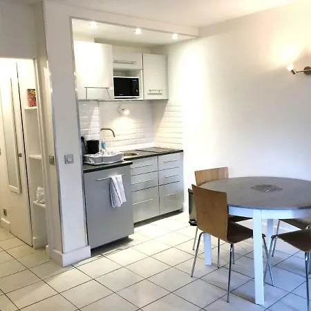 Le De 公寓式酒店 3*